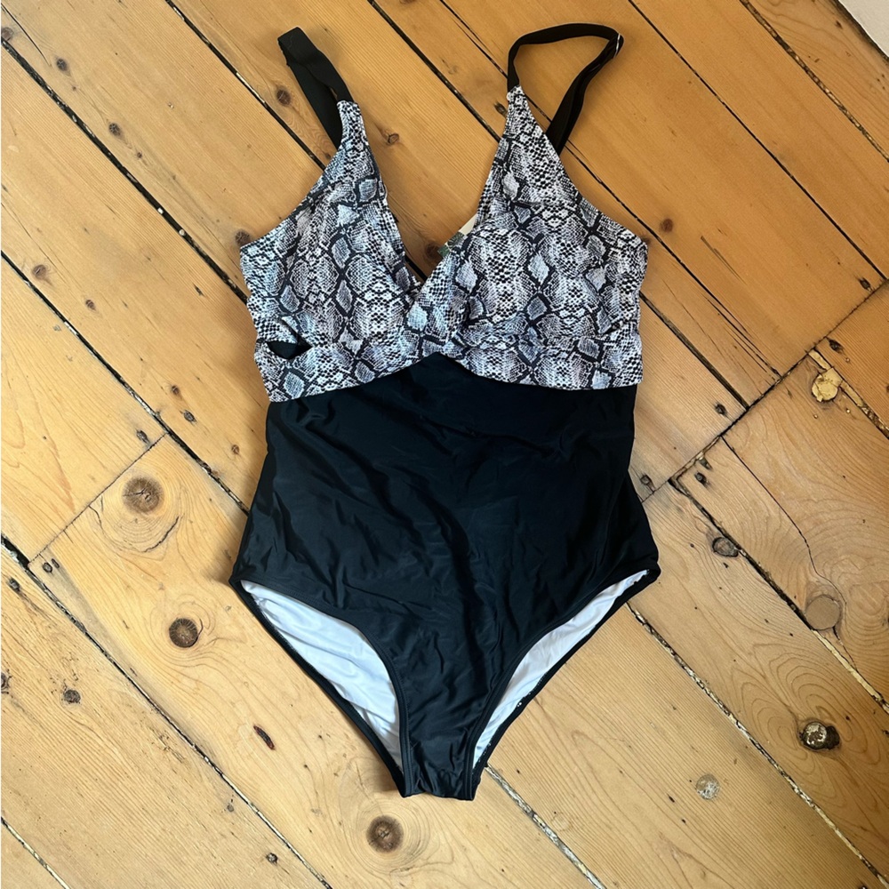 ✨NWT✨B2PRITY One Piece Bathing Suit